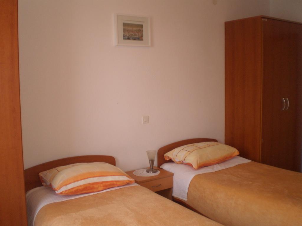 Apartments Kuzman Dubrovnik Bagian luar foto
