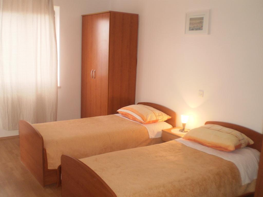 Apartments Kuzman Dubrovnik Bagian luar foto
